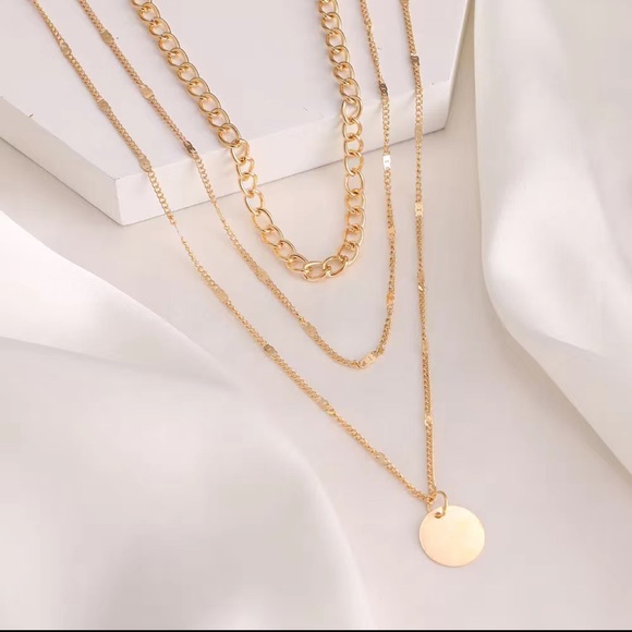 Women's Jewelry Layered Accessories Round Pendant - Picture 4 of 14